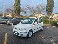 Bianco Usata 2011 Fiat Panda Dynamic Tre volumi | 5450 € (Buon prezzo)