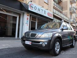 Grigio Usata 2005 Kia Sorento Comfort SUV | 4500 € (Buon prezzo)
