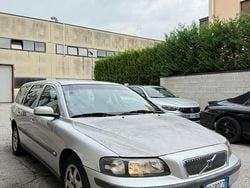Argento Usata 2004 Volvo V70 Summum Station wagon | 2800 € (Buon prezzo)