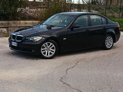 Nero Usata 2009 BMW 320 Tre volumi | 4900 € (Buon prezzo)