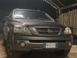 Usata 2003 Kia Sorento SUV | 1500 € (Ottimo prezzo)