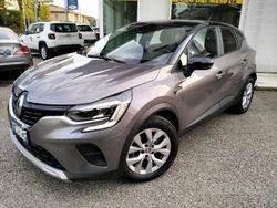 Grigio pastello Usata 2022 Renault Captur Techno SUV | 19.700 € (Cara)