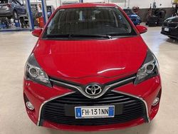 Rosso Usata 2017 Toyota Yaris Lounge Tre volumi | 9300 € (Buon prezzo)