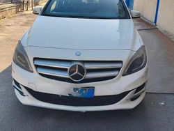 Bianco Usata 2014 Mercedes B200 Monovolume | 8000 €