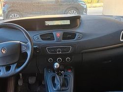 Bianco Usata 2010 Renault Grand Scénic III Monovolume | 4000 € (Molto cara)