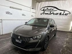 Grigio Usata 2023 Peugeot 208 Allure Due volumi | 14.999 € (Buon prezzo)