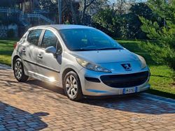 Grigio Usata 2008 Peugeot 207 Due volumi | 1399 € (Ottimo prezzo)