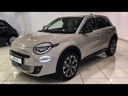 Beige Usata 2024 Fiat 600 Tre volumi | 24.500 € (Cara)