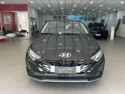 Nero Nuova 2025 Hyundai i20 Due volumi | 18.900 € (Buon prezzo)