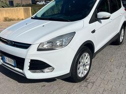 Bianco Usata 2015 Ford Kuga Titanium SUV | 9300 € (Buon prezzo)