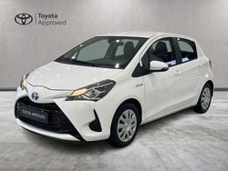 Bianco Usata 2018 Toyota Yaris Hybrid Cool Due volumi | 11.900 € (Buon prezzo)