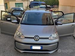 Grigio Usata 2023 VW up! Due volumi | 14.500 € (Buon prezzo)
