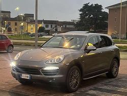 Grigio Usata 2011 Porsche Cayenne SUV | 16.000 € (Buon prezzo)
