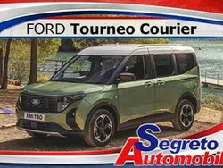 Beige Nuova 2025 Ford Tourneo Titanium Monovolume | 27.090 €