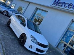 Bianco Usata 2009 Opel Astra GTC OPC Tre volumi | 14.000 €
