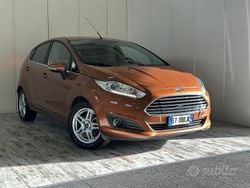 Arancione Usata 2013 Ford Fiesta Titanium Tre volumi | 5500 € (Ottimo prezzo)