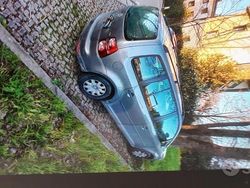 Usata 2007 VW Touran Monovolume | 2200 € (Super prezzo)