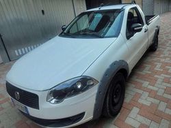 Bianco Usata 2014 Fiat Strada Trekking Pick-up | 9000 € (Buon prezzo)