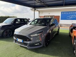 Grigio Usata 2017 Ford Focus ST Tre volumi | 17.997 € (Cara)