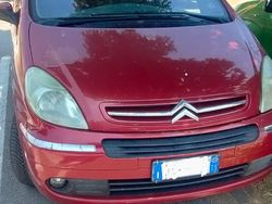 Rosso Usata 2007 Citroën Xsara Picasso Monovolume | 1500 € (Buon prezzo)