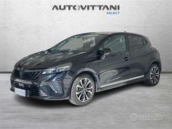 Nero Usata 2025 Renault Clio V Techno Tre volumi | 16.250 € (Buon prezzo)