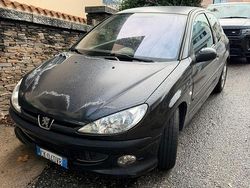 Nero Usata 2004 Peugeot 206 Tre volumi | 1400 € (Super prezzo)