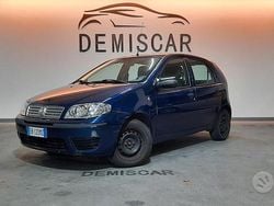 Blu/azzurro Usata 2010 Fiat Punto Active Tre volumi | 1999 € (Ottimo prezzo)