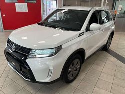 Bianco Usata 2024 Suzuki Vitara Cool SUV | 23.500 € (Buon prezzo)