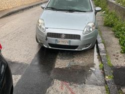 Grigio Usata 2007 Fiat Grande Punto Due volumi | 700 €