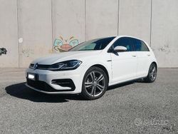 Bianco Usata 2017 VW Golf VII R-line Tre volumi | 15.900 € (Molto cara)