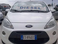 Bianco perla Usata 2013 Ford Ka Titanium Due volumi | 5500 € (Buon prezzo)