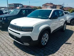 Bianco Nuova 2025 Jeep Avenger Altitude SUV | 28.700 € (Cara)