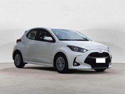Bianco(met.) Usata 2022 Toyota Yaris Business Edition Tre volumi | 13.490 € (Ottimo prezzo)