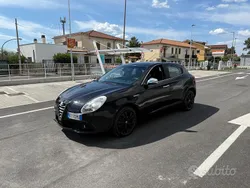 Nero Usata 2012 Alfa Romeo Giulietta Distinctive Due volumi | 3300 € (Super prezzo)