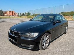 Nero Usata 2009 BMW 320 Coupé | 8700 € (Cara)