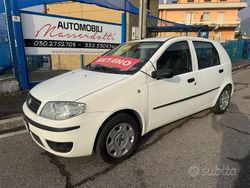 Bianco pastello Usata 2006 Fiat Punto Active Tre volumi | 1697 € (Buon prezzo)