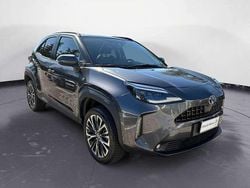 Grigio Usata 2023 Toyota Yaris Cross Lounge SUV | 24.000 € (Buon prezzo)