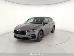 Grigio Nuova 2024 Skoda Scala Style Due volumi | 26.000 € (Buon prezzo)