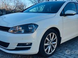 Bianco Usata 2013 VW Golf Highline Tre volumi | 10.700 € (Cara)
