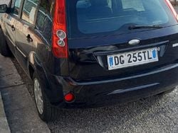 Blu Usata 2007 Ford Fiesta Due volumi | 2400 € (Buon prezzo)