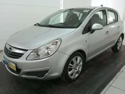 Argento metallizzato Usata 2007 Opel Corsa Cosmo Tre volumi | 4570 € (Buon prezzo)