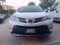Bianco Usata 2013 Toyota RAV4 Lounge SUV | 12.450 € (Buon prezzo)