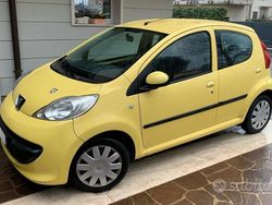 Giallo Usata 2007 Peugeot 107 Due volumi | 2800 € (Buon prezzo)