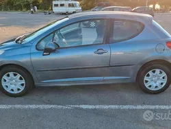 Usata 2007 Peugeot 207 Tre volumi | 1000 € (Ottimo prezzo)