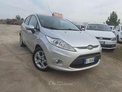 Grigio Usata 2012 Ford Fiesta Titanium Due volumi | 6800 € (Molto cara)