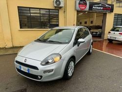 Grigio Usata 2013 Fiat Punto Lounge Tre volumi | 5300 € (Buon prezzo)