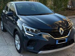 Usata 2022 Renault Captur Zen SUV | 16.500 € (Buon prezzo)
