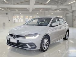 Grigio Usata 2022 VW Polo Style Tre volumi | 15.250 € (Buon prezzo)