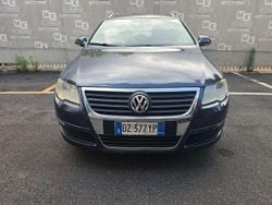 Grigio Usata 2009 VW Passat Highline Station wagon | 2499 € (Buon prezzo)