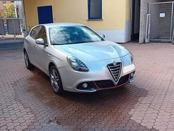 Grigio Usata 2015 Alfa Romeo Giulietta Sprint Tre volumi | 7900 € (Buon prezzo)